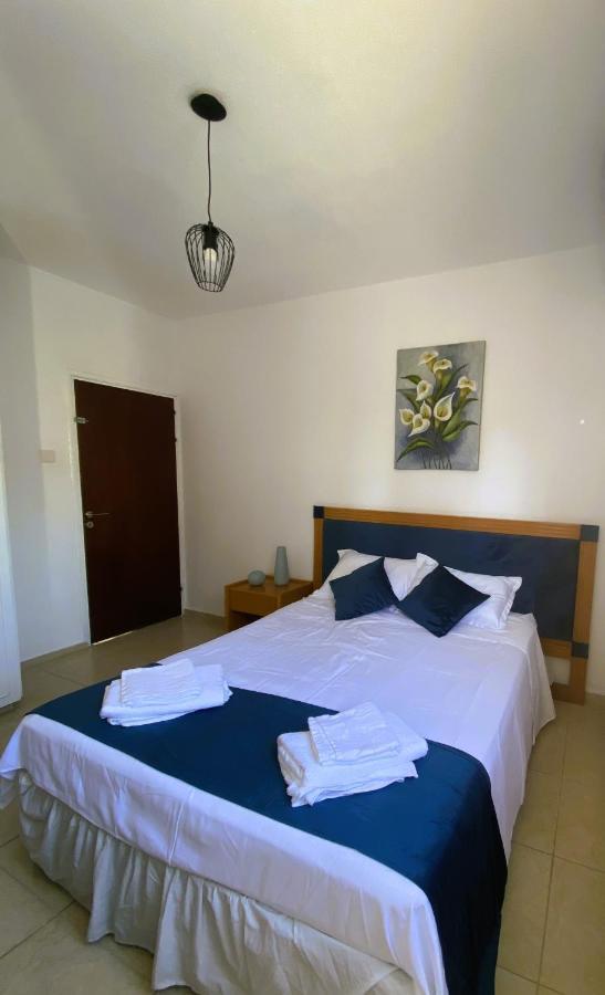Penny'S Kato Paphos Apartment المظهر الخارجي الصورة