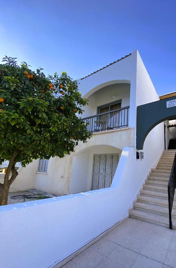 Penny'S Kato Paphos Apartment المظهر الخارجي الصورة
