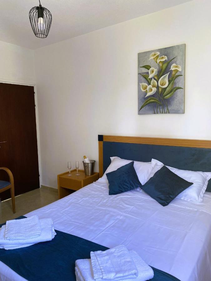 Penny'S Kato Paphos Apartment المظهر الخارجي الصورة