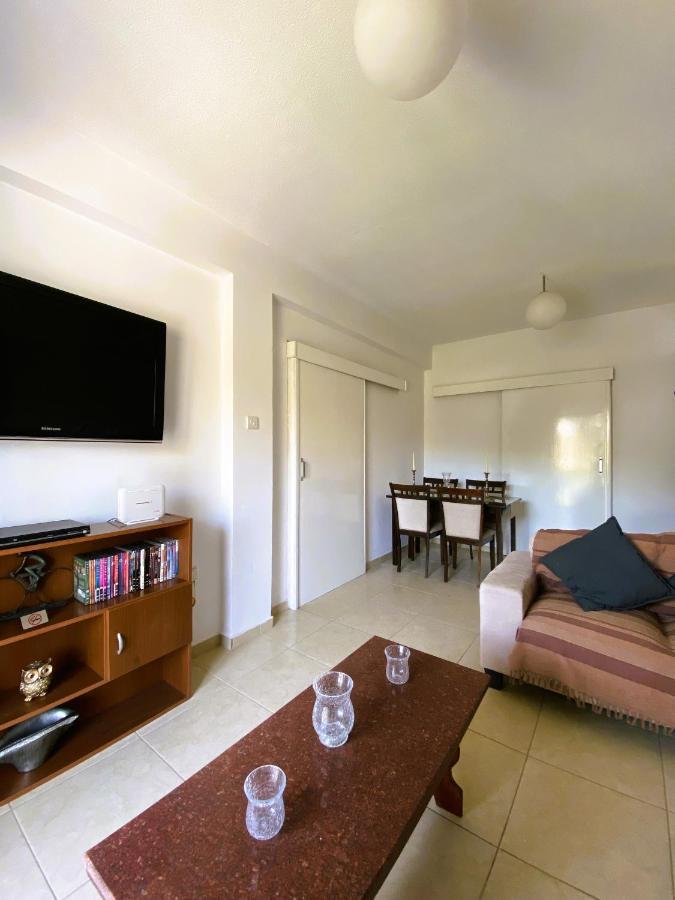 Penny'S Kato Paphos Apartment المظهر الخارجي الصورة