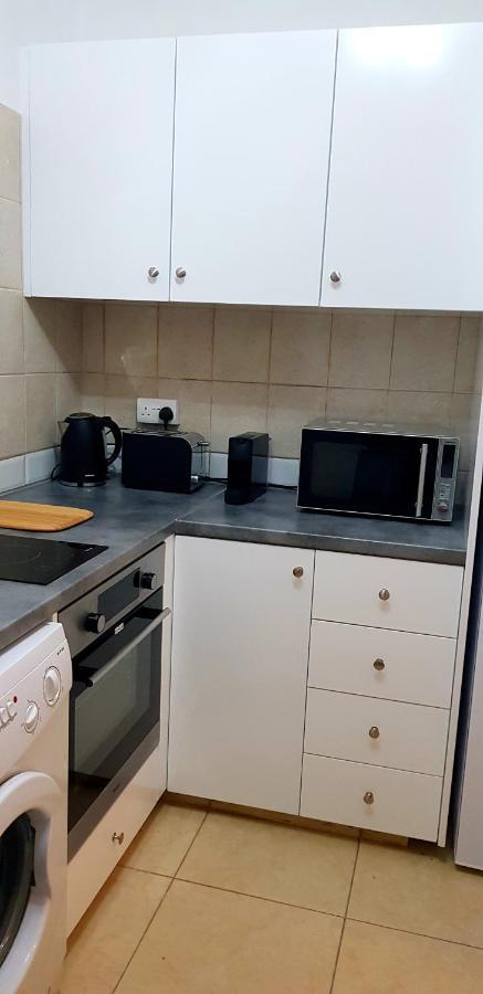Penny'S Kato Paphos Apartment المظهر الخارجي الصورة