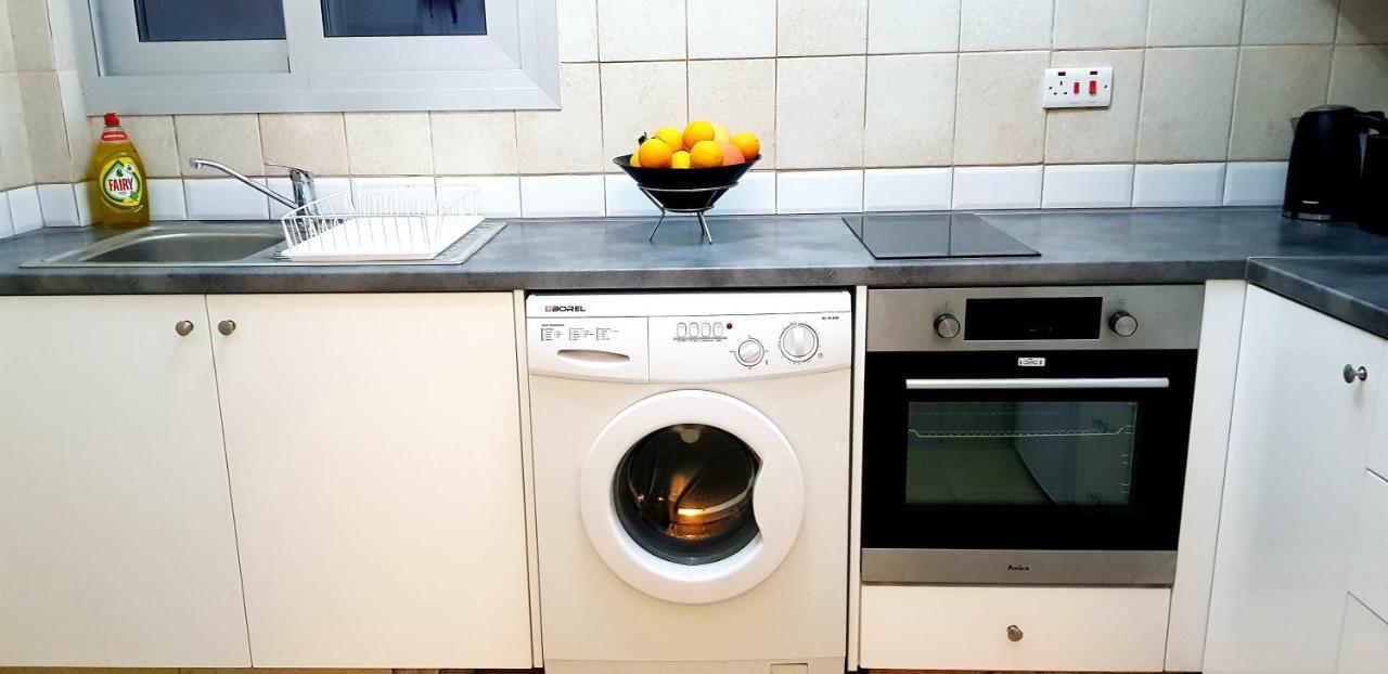 Penny'S Kato Paphos Apartment المظهر الخارجي الصورة